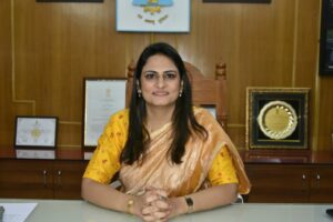 नाशिक मनपा आयुक्तपदाची सूत्रे खत्री यांनी स्वीकारली