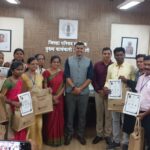 नावीन्यपूर्ण उपक्रम राबविणाऱ्या शिक्षकांचा जिल्हास्तरीय पुरस्काराने गौरव